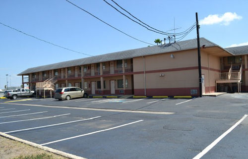 Deluxe Inn And Suites Weslaco Exteriör bild