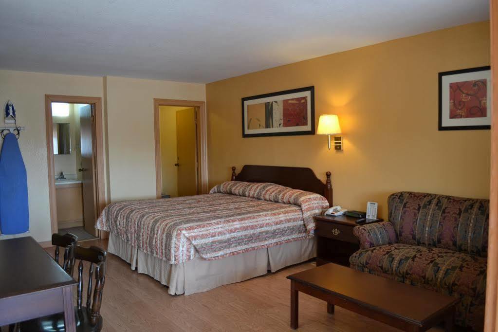 Deluxe Inn And Suites Weslaco Exteriör bild